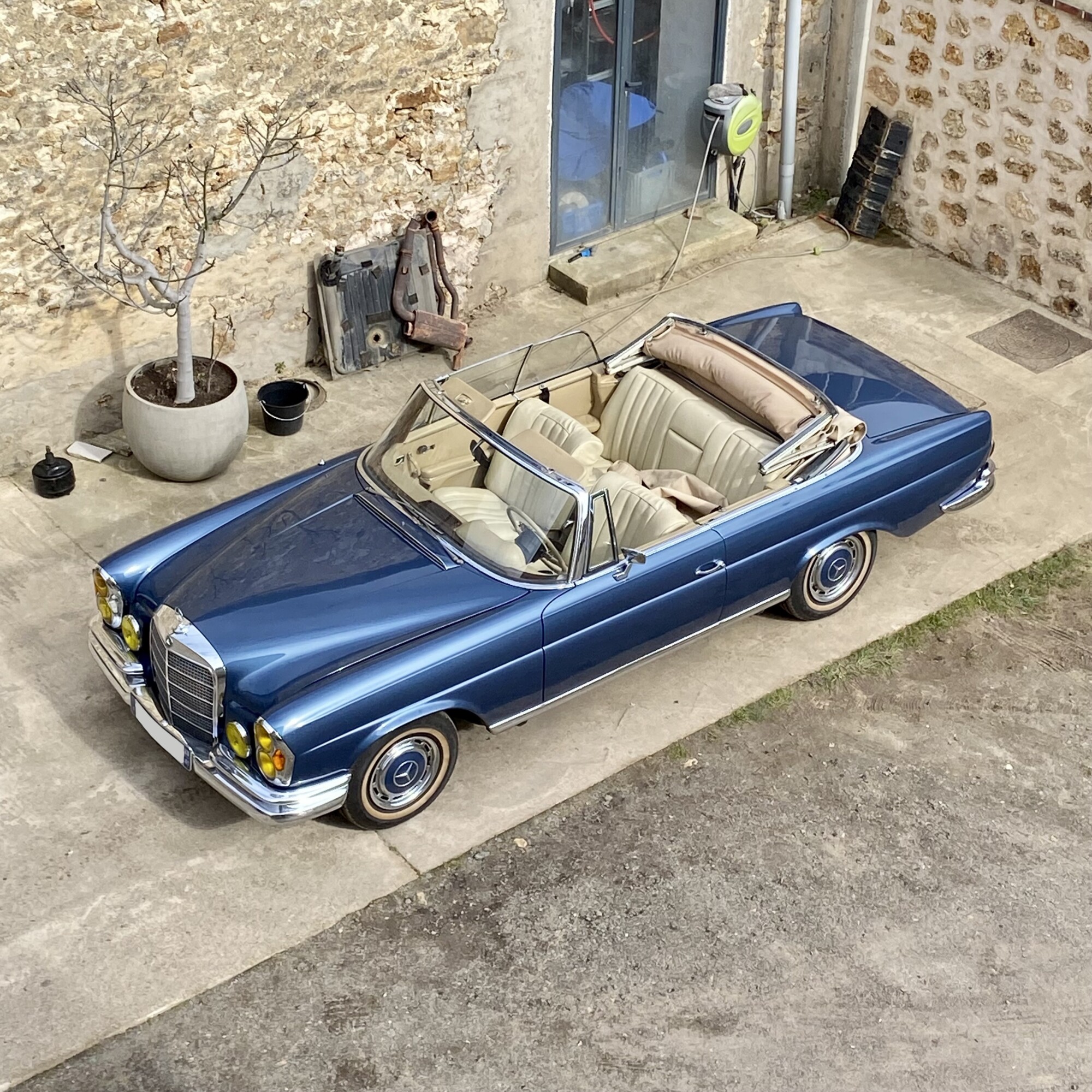 mercedes-280se-cabriolet