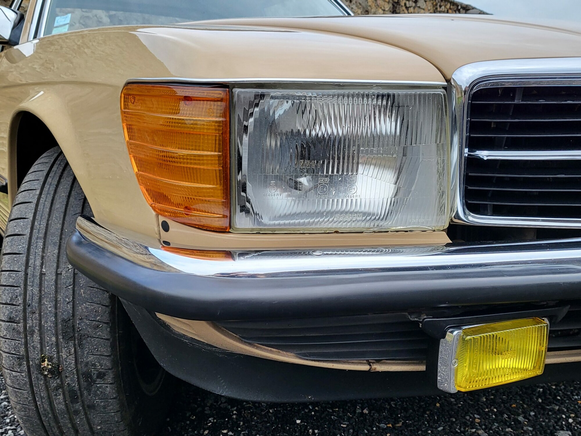 Mercedes 350SL – Image 11