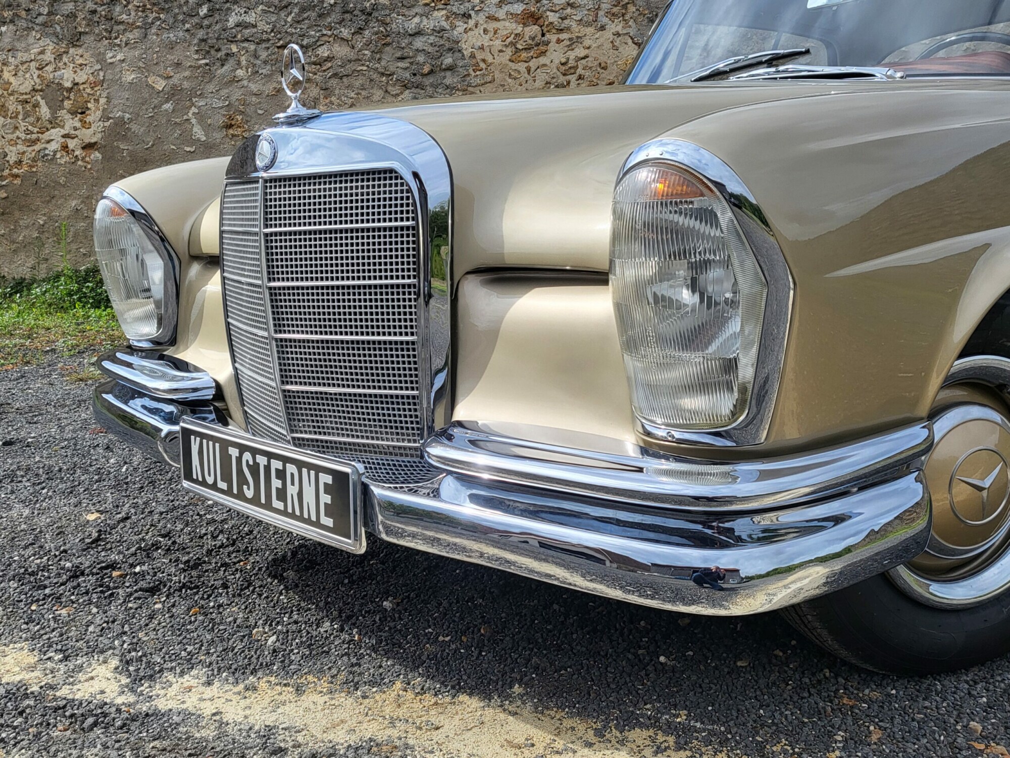 Mercedes 250SE – Image 26