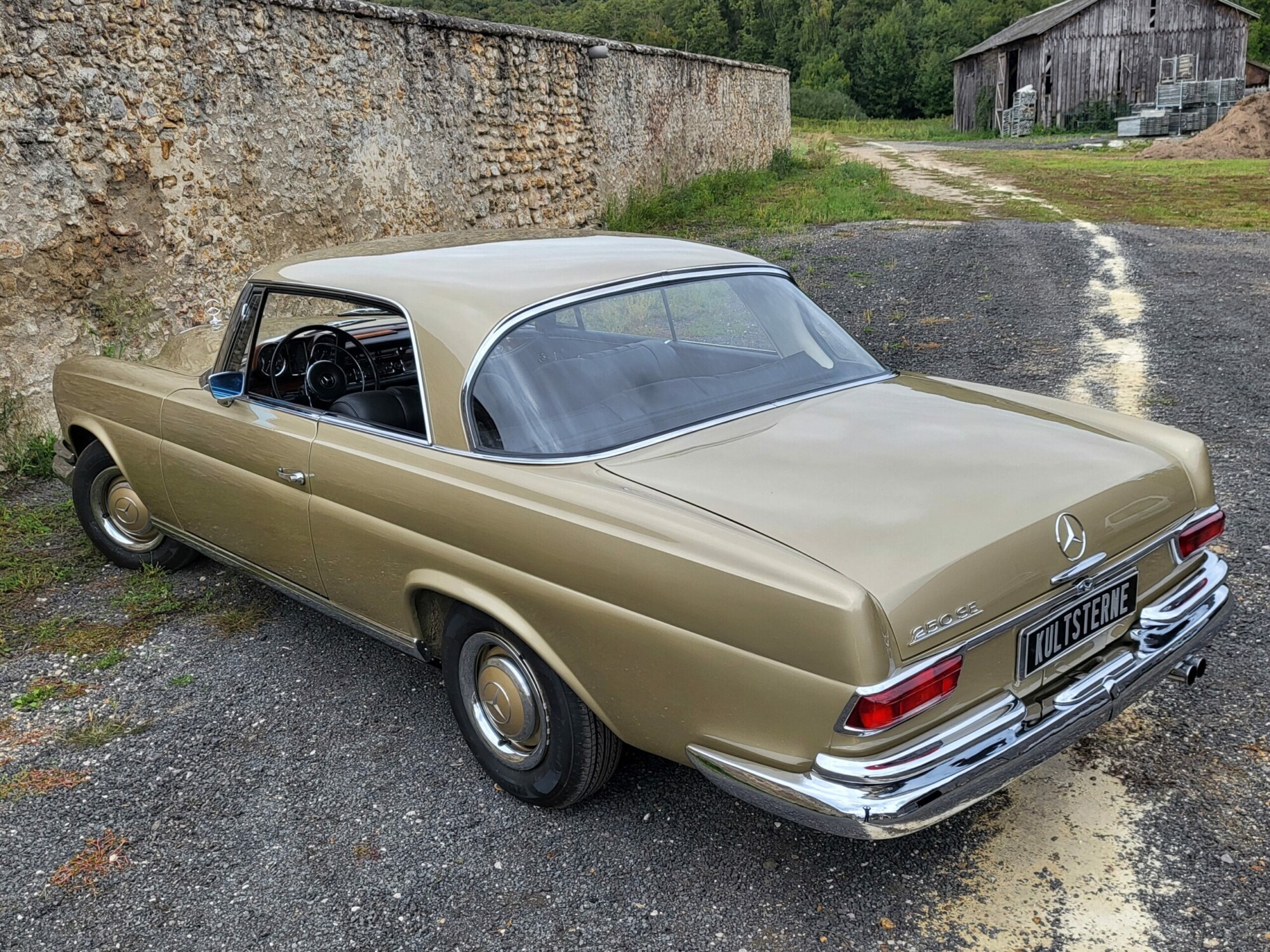Mercedes 250SE – Image 20