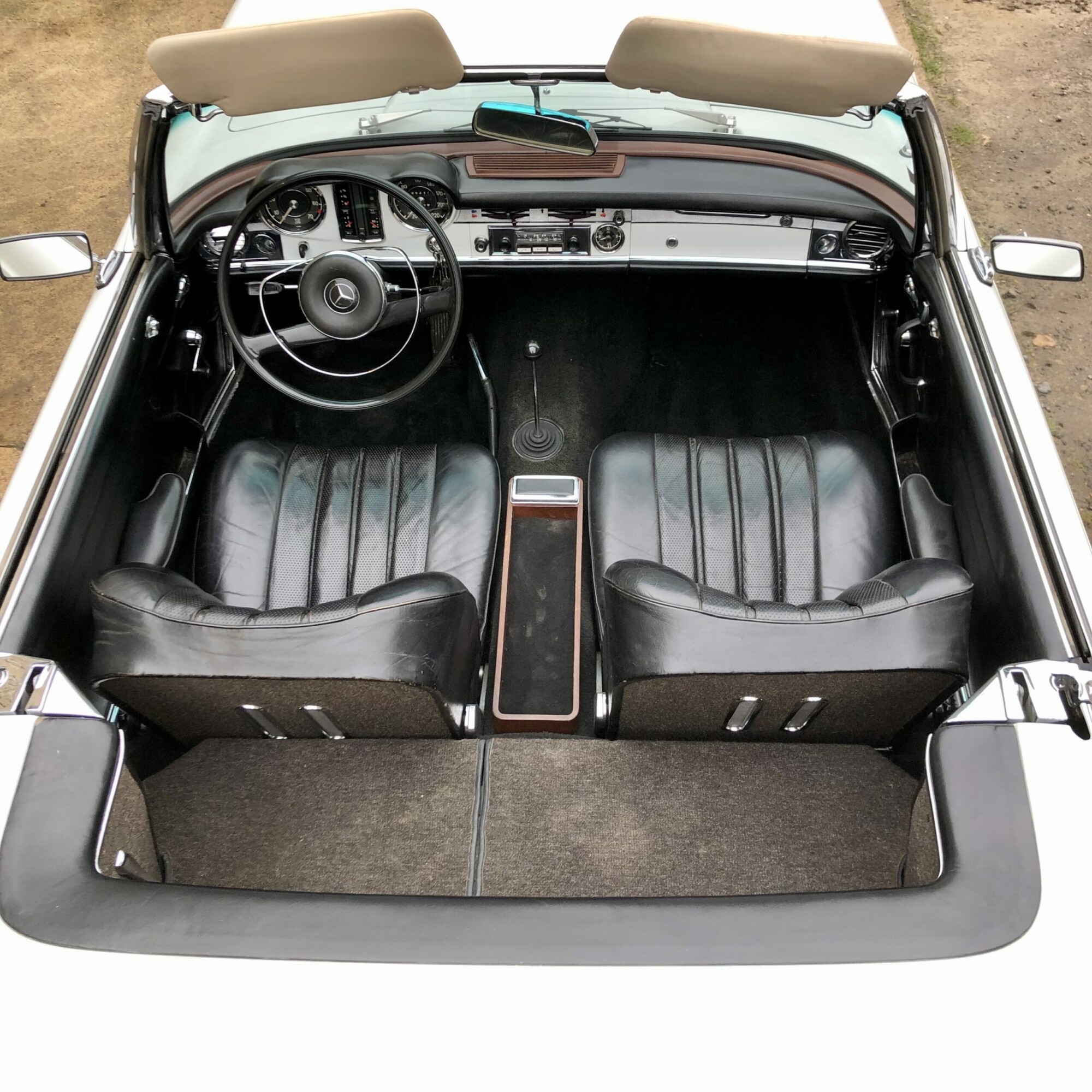 Mercedes 250SL – Image 9