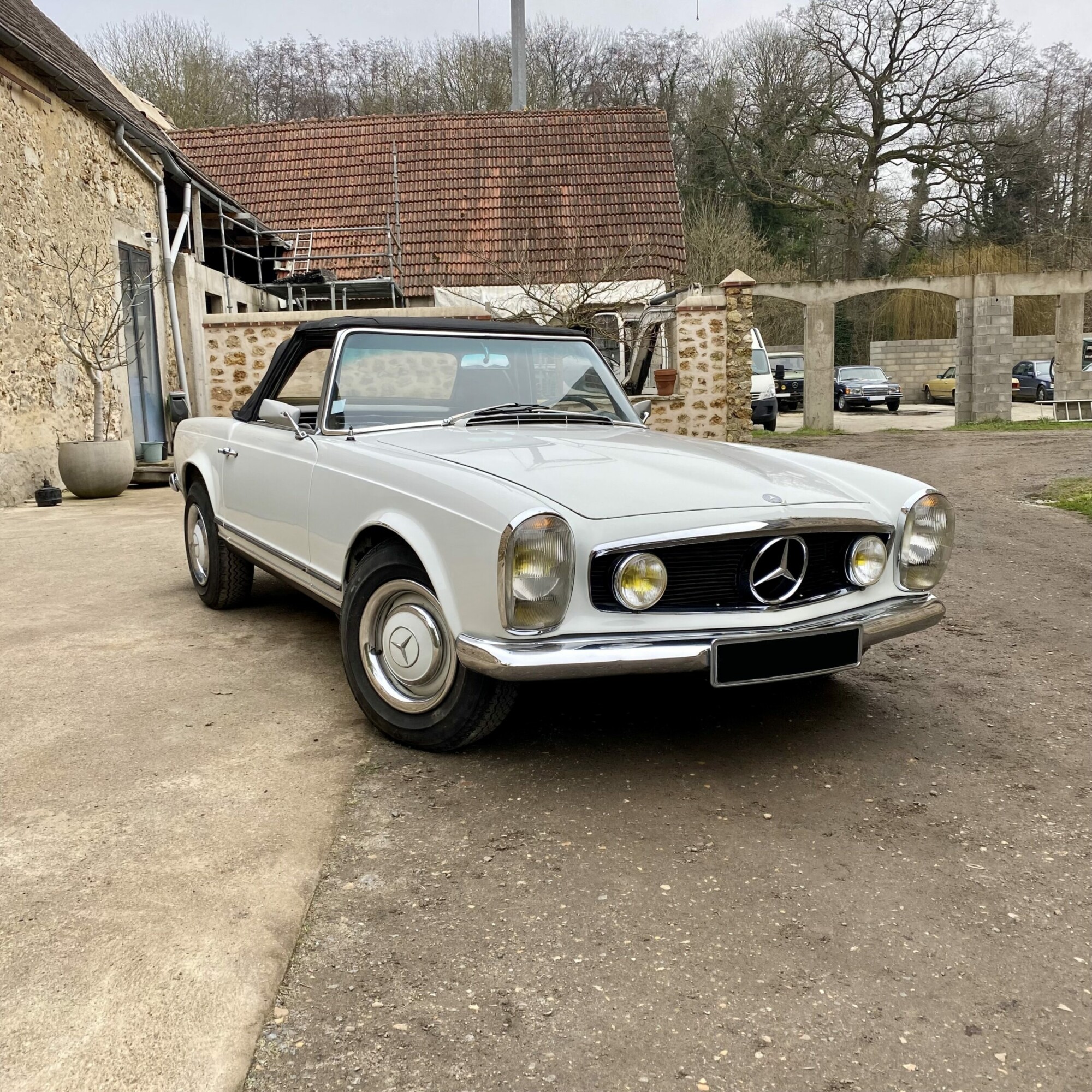 Mercedes 250SL – Image 6