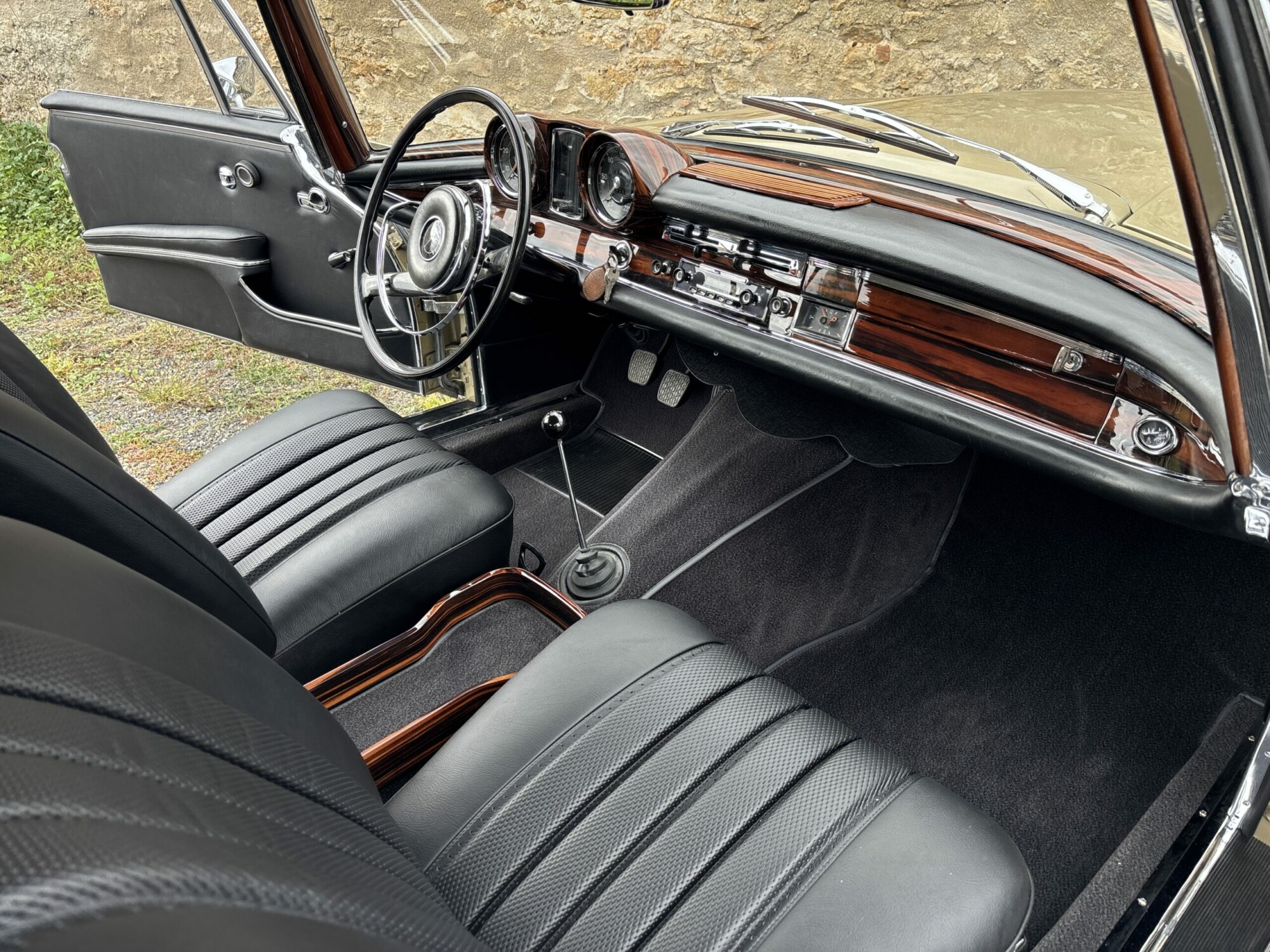 Mercedes 250SE – Image 6