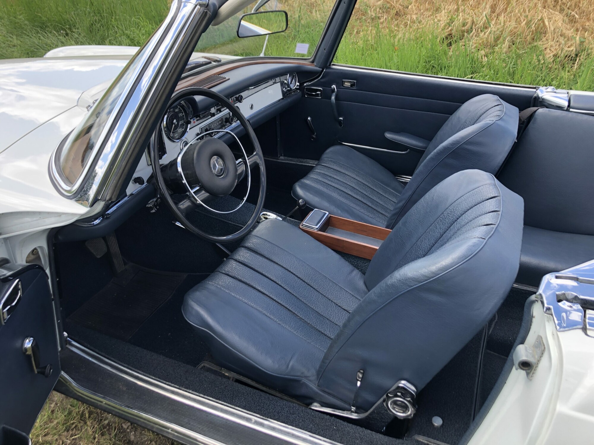 Mercedes 280SL – Image 5