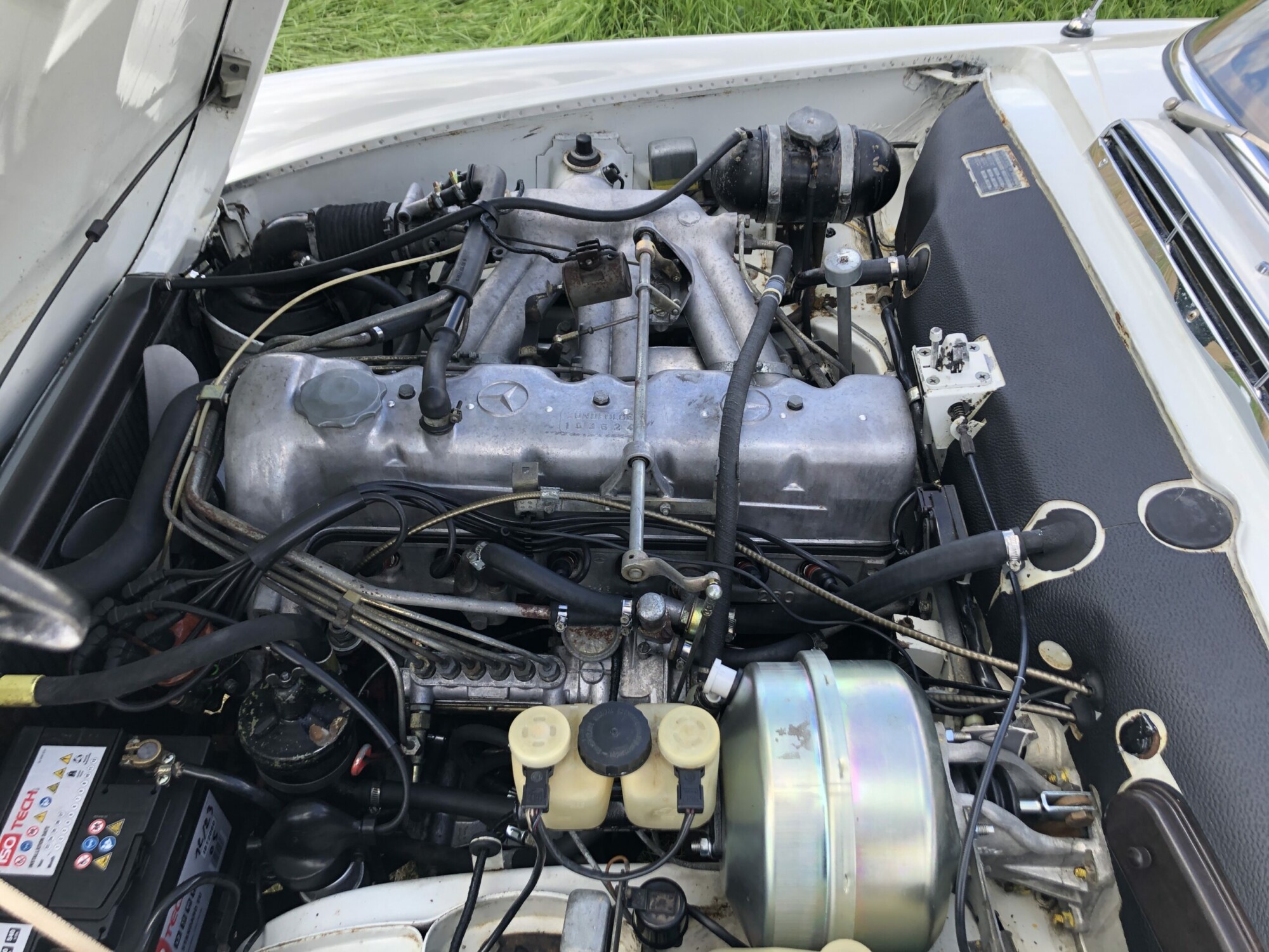 Mercedes 280SL – Image 3