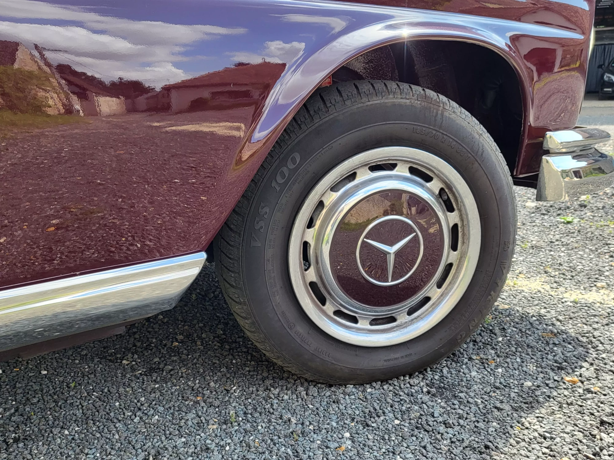 Mercedes 220SE – Image 14