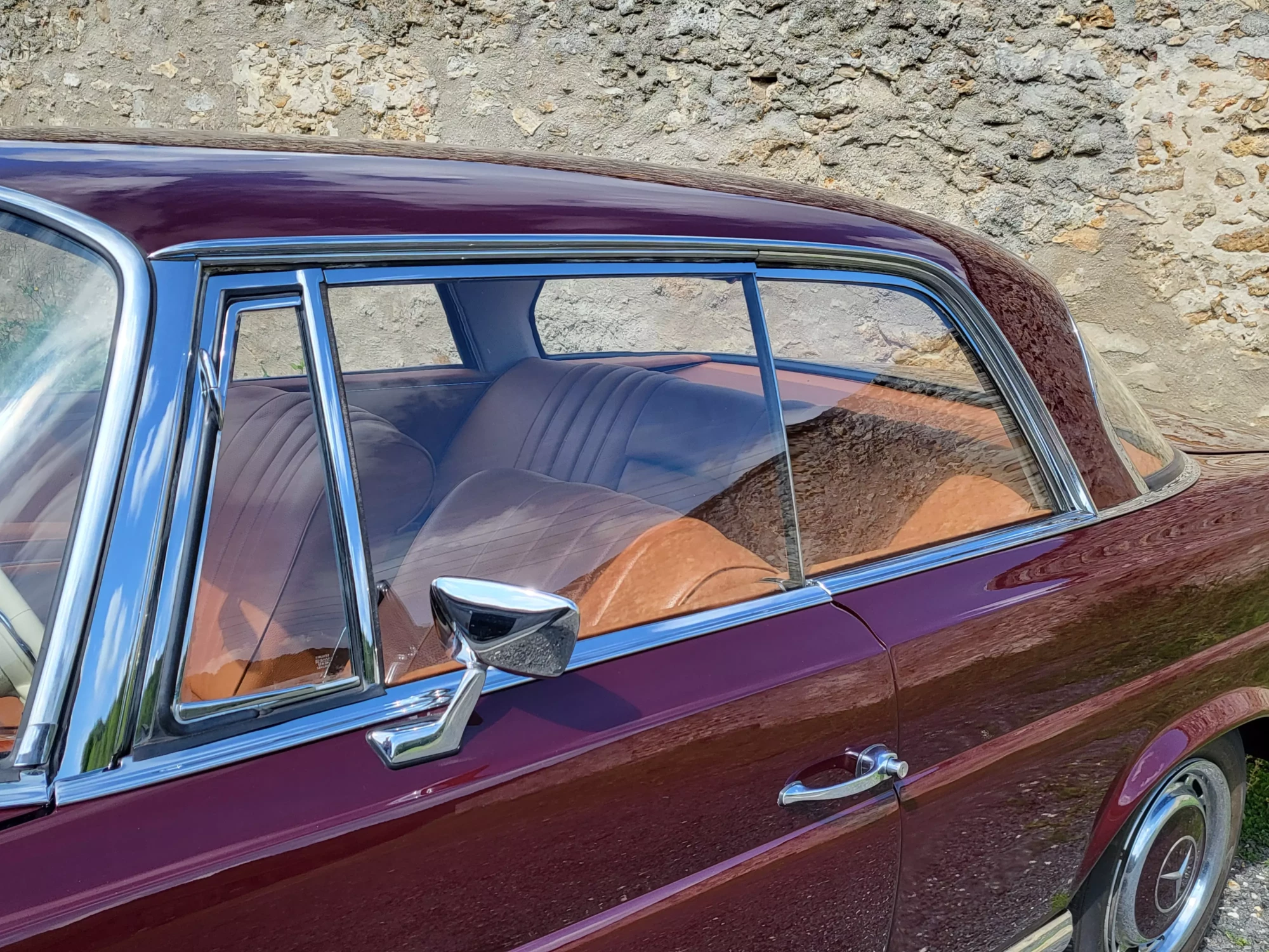 Mercedes 220SE – Image 12