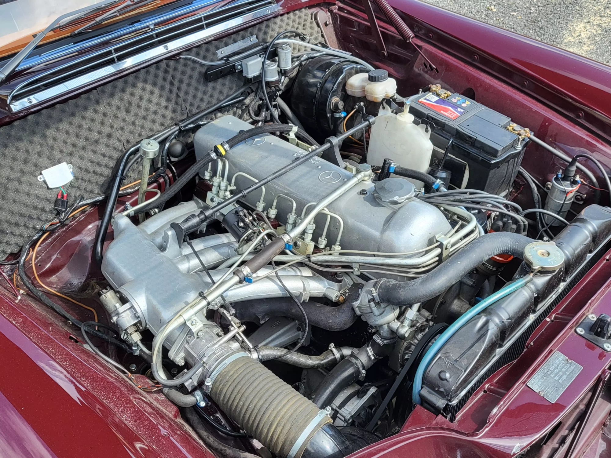 Mercedes 220SE – Image 10