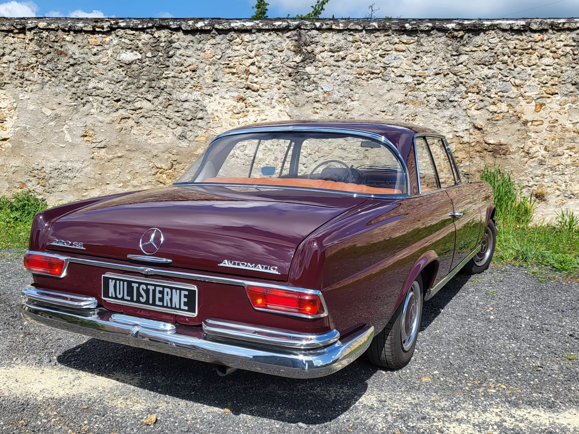 Mercedes 220SE – Image 8