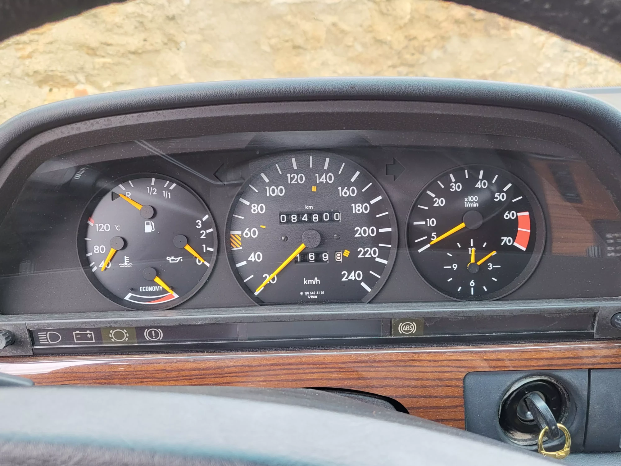 Mercedes 500SE – Image 17